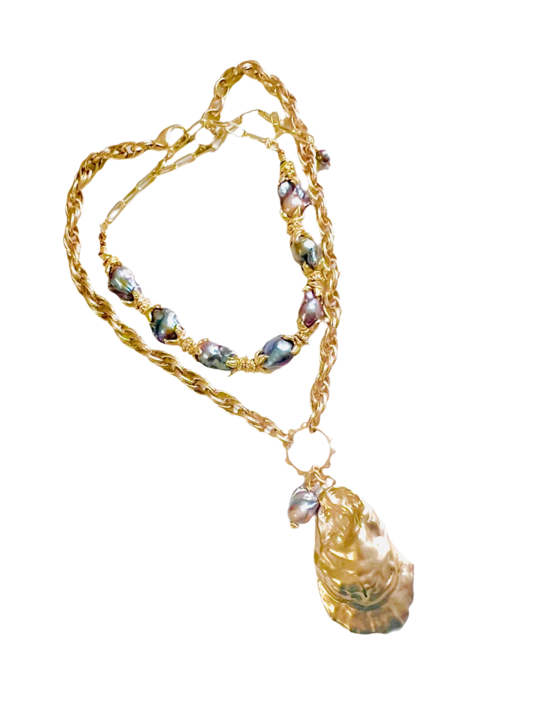 Phoebe Gold Oyster Shell Pendant with Large Peacock Pearl Accent