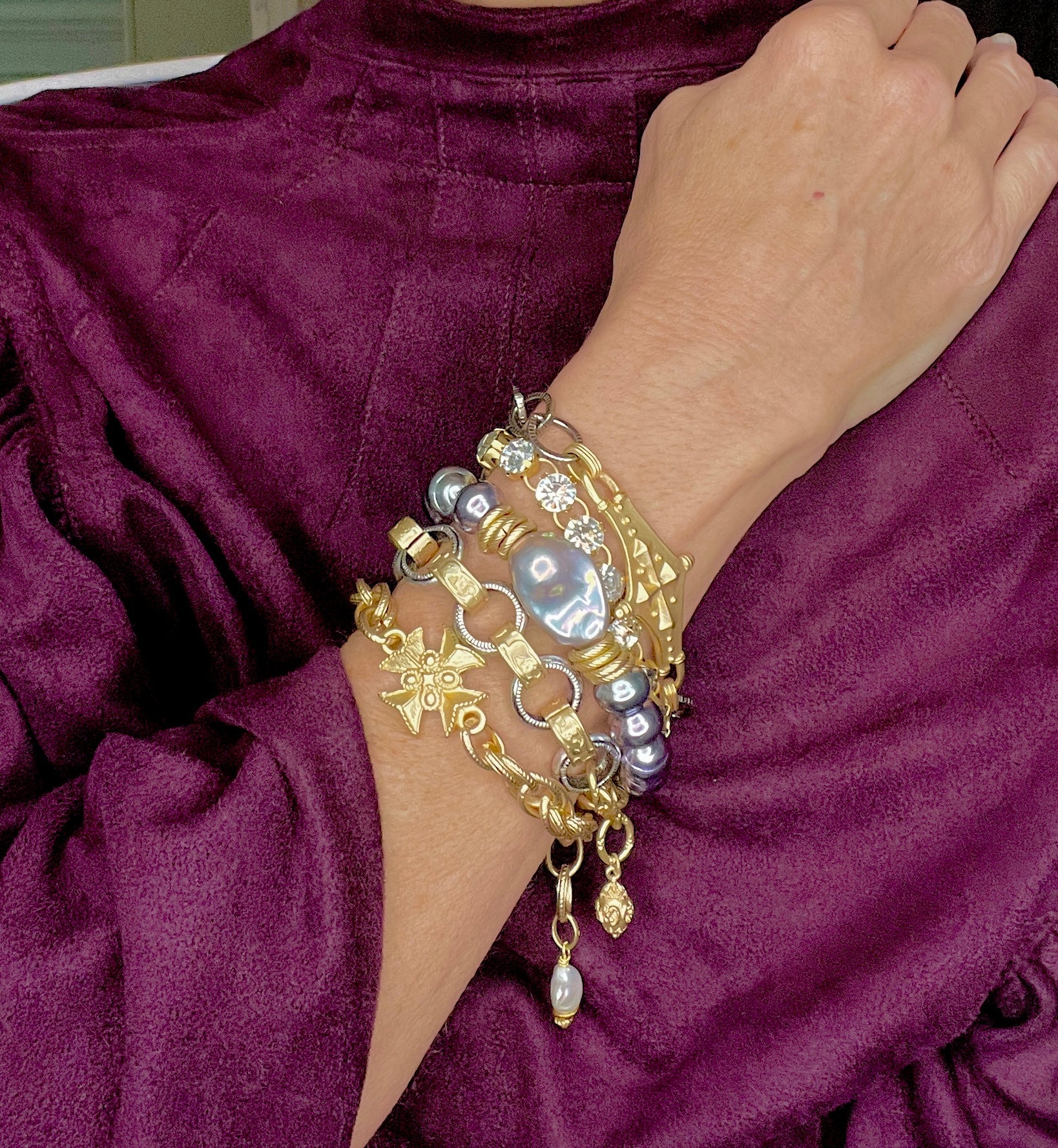 ◆VINTAGE HOLLYWOOD◆ Baroque Pearl Matte Bracelet VH239OBR0 □VINTAGE HOLLYWOOD□ Baroque Pearl Matte Bracelet VH239OBR0