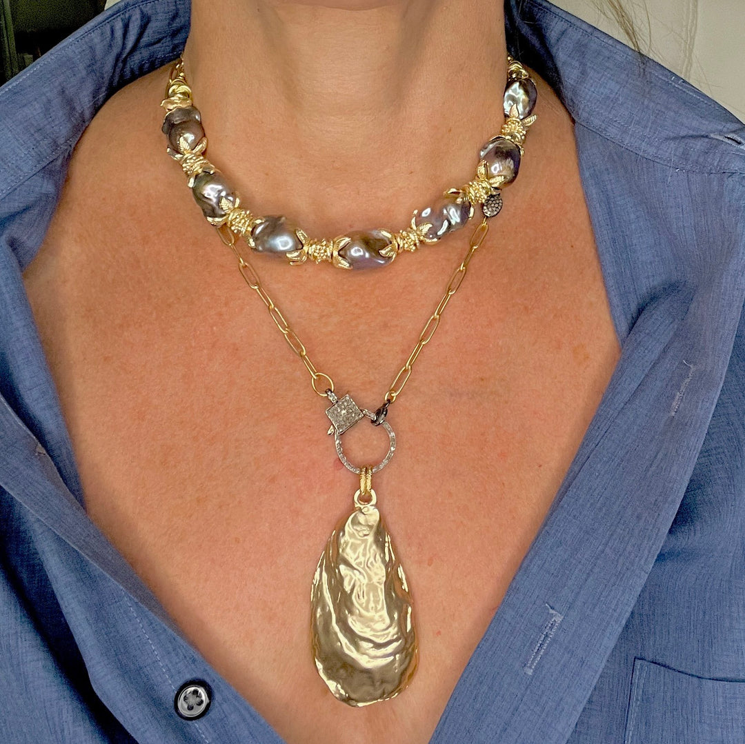 Bella Peacock Baroque Pearl Necklace Choker